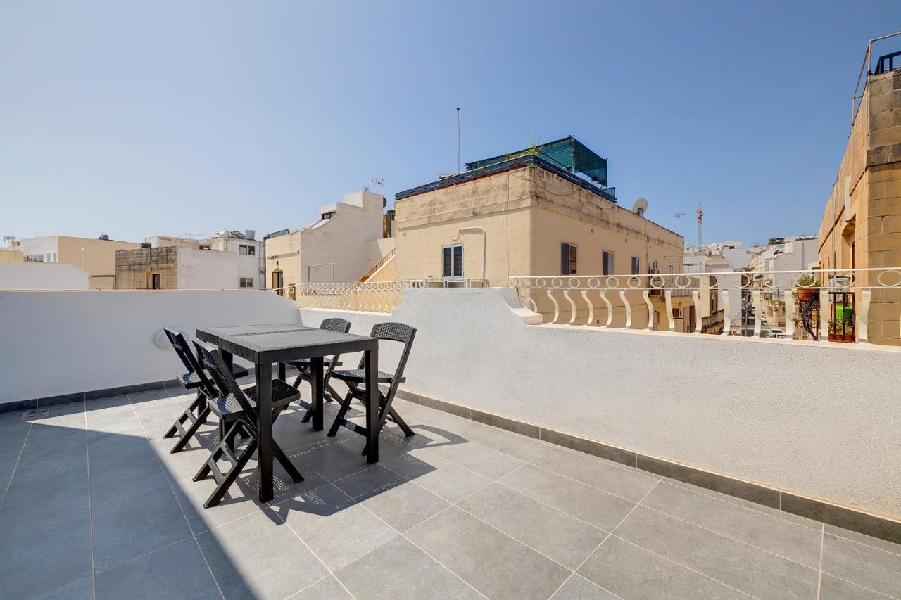 Stunning 2Br Holiday Penthouse In Central สลีมา ภายนอก รูปภาพ